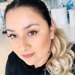 Meet your Posher, Rosario